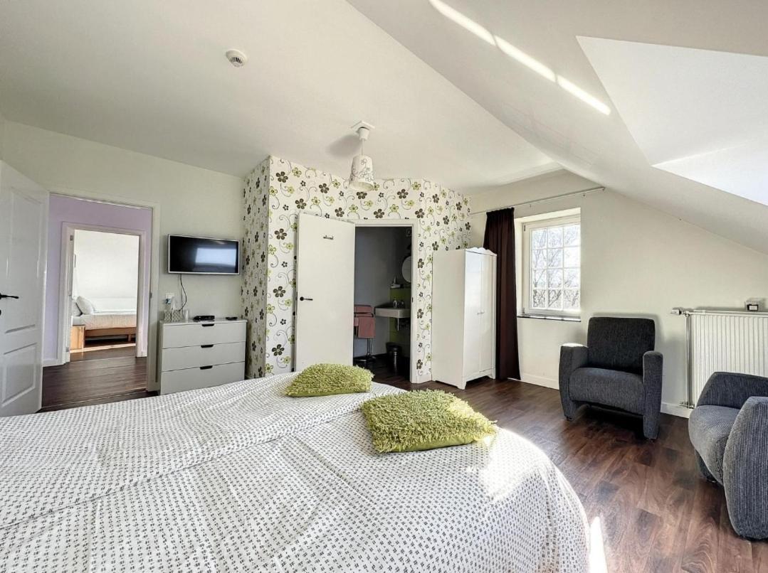Bed and Breakfast La Cour De Grandmenil Manhay Екстер'єр фото