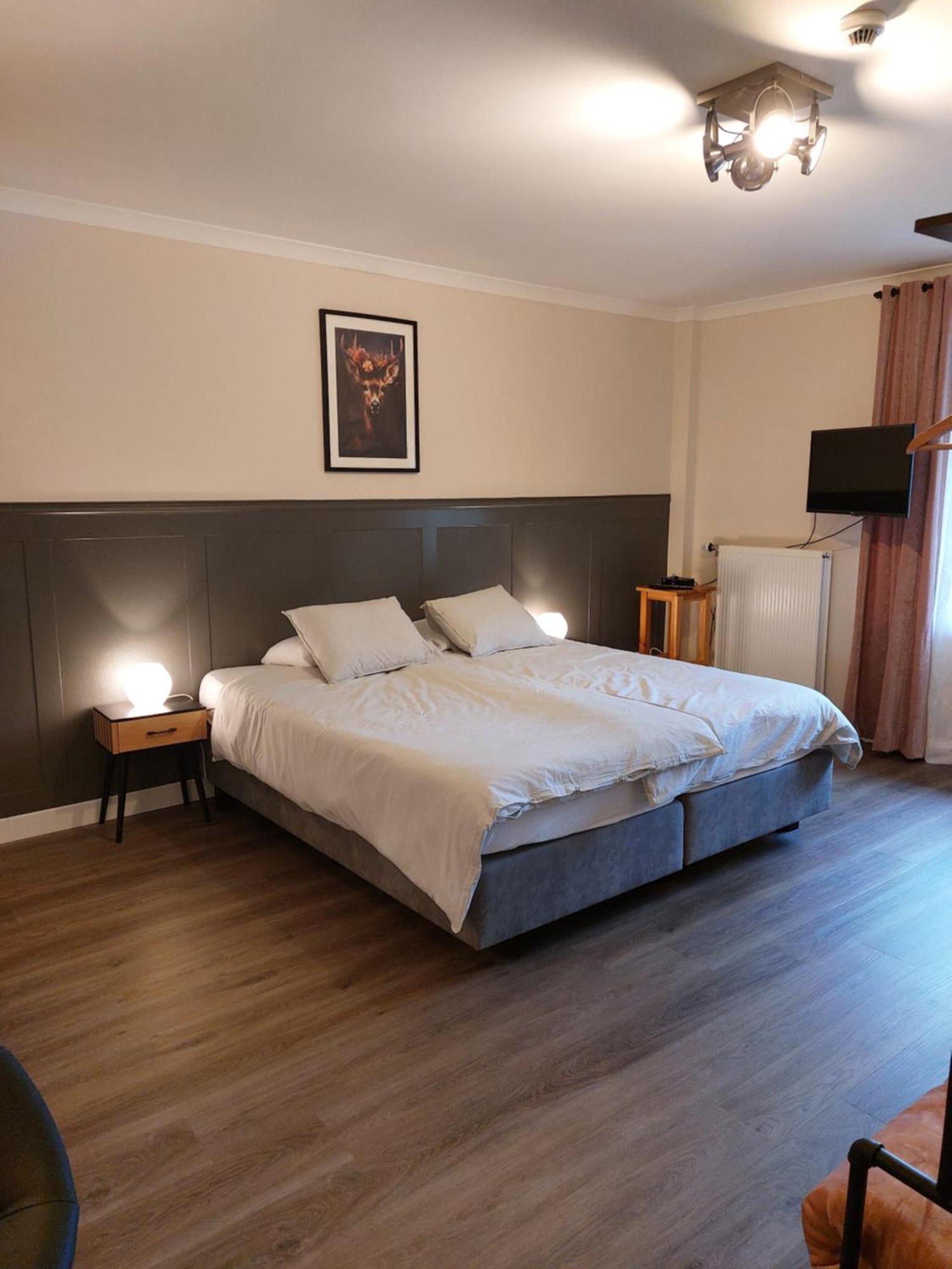 Bed and Breakfast La Cour De Grandmenil Manhay Екстер'єр фото